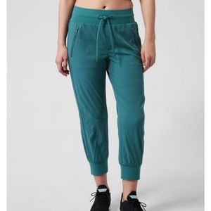 Athleta Trekkie North Crop Jogger
